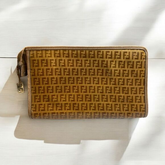 Fendi cosmetic clutch - Picture 3 of 13